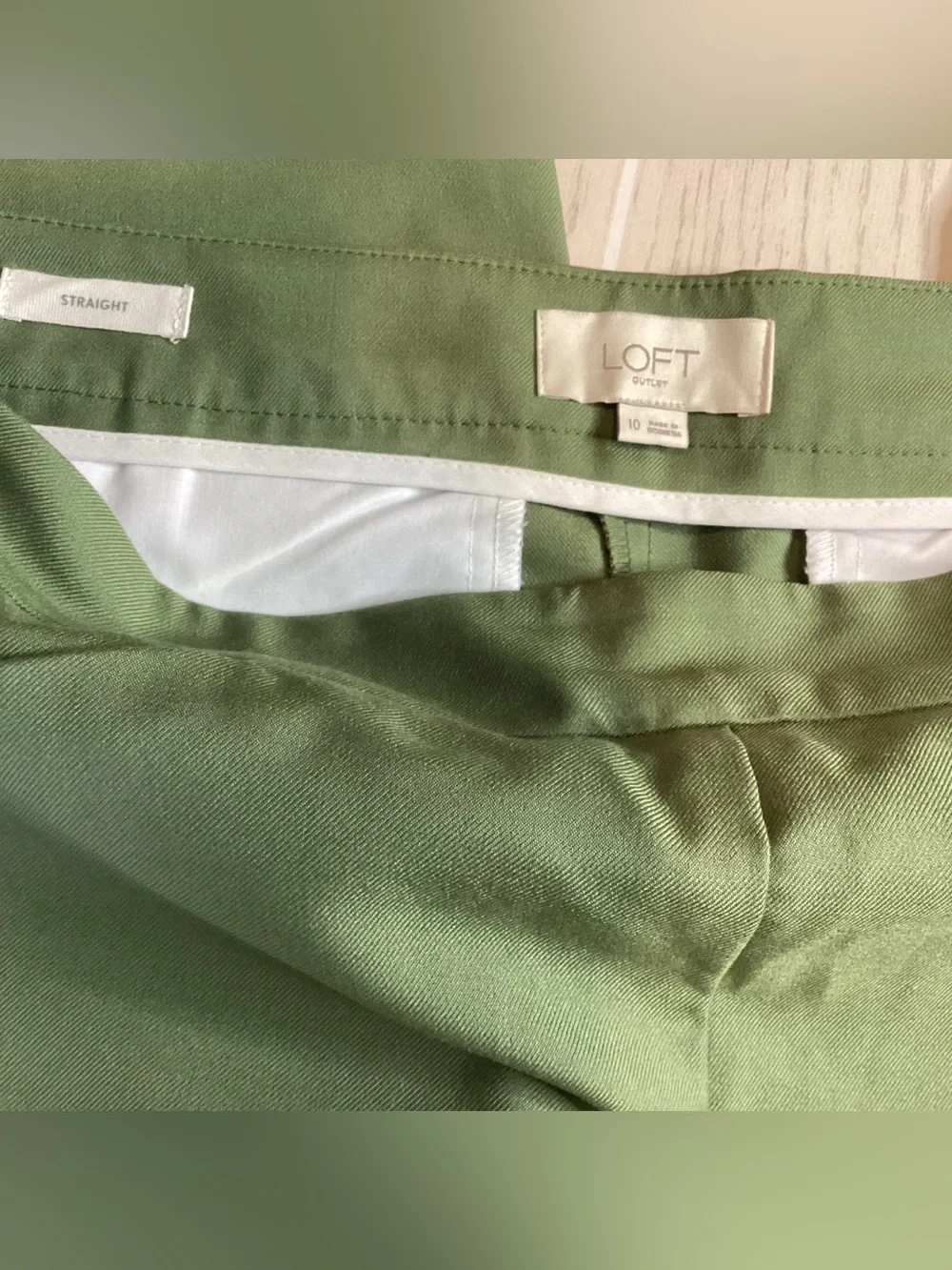 Women’s LOFT Olive Green Straight‎ Leg Pants Size 10 Work Office Career
